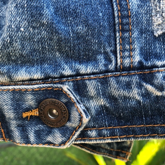 Highway Cropped Jean Vest - Picture 4 of 5